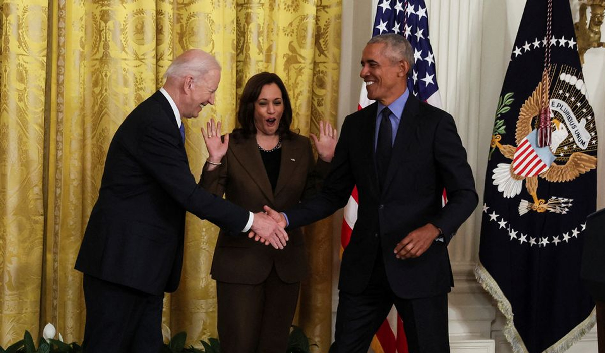 Obama and Biden reunite